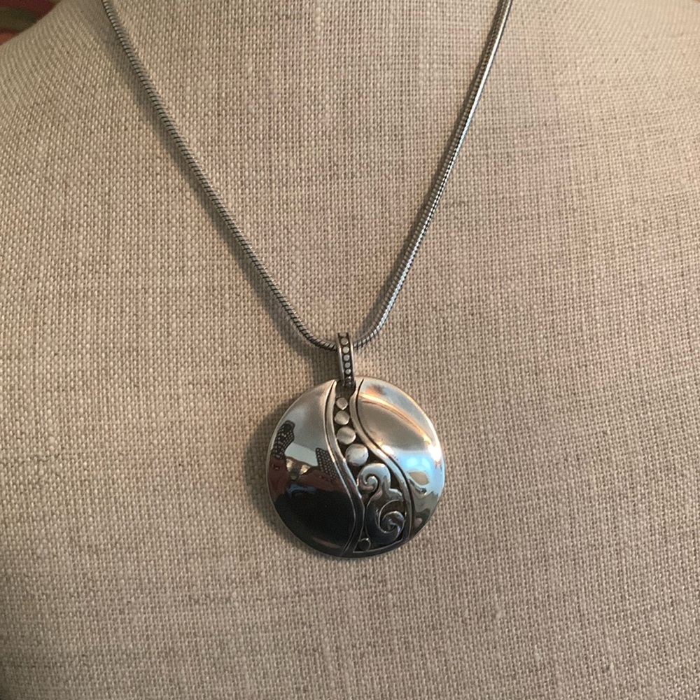 Brighton silver necklace - Picture 1 of 3